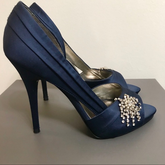 navy blue heels size 8